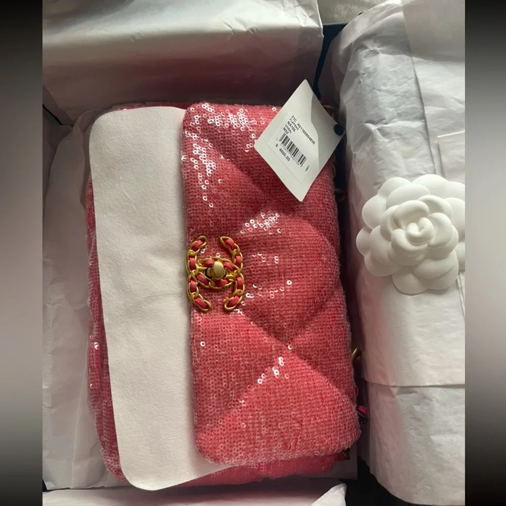 Chanel 19 bag sequins, medium, coral FULL Set from 2021 C RARE